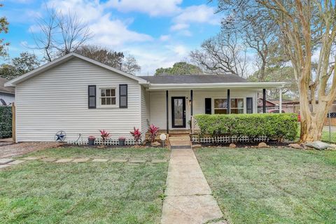 A home in Alvin