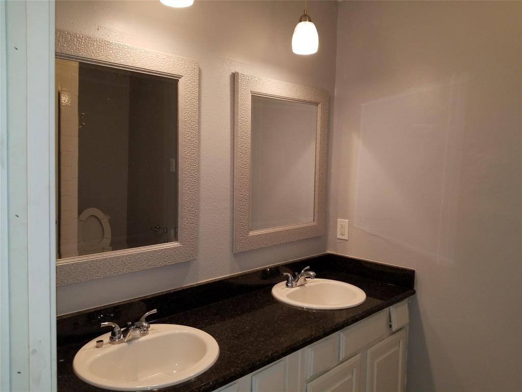 2530 Long Reach Drive, Sugar Land, Texas image 11