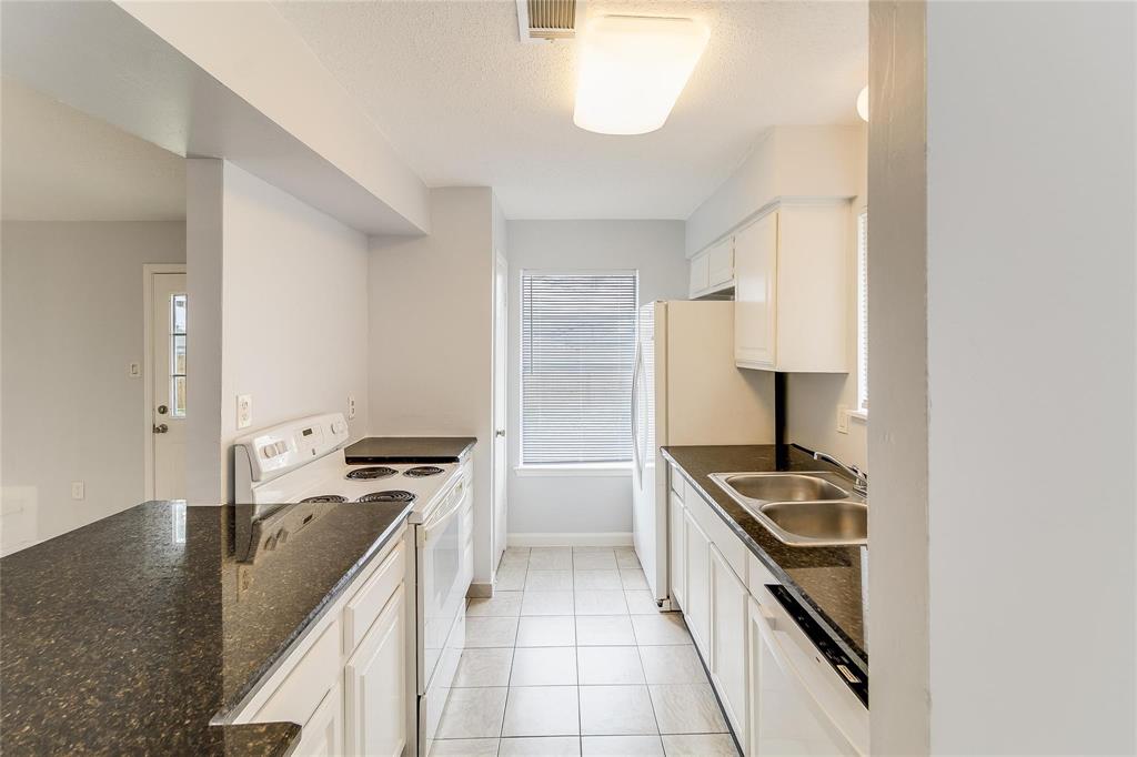 2530 Long Reach Drive, Sugar Land, Texas image 4