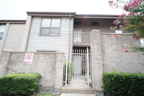 Photo of 8267 Sands Point Drive #172, Houston, TX 77036 (MLS # 45531021)