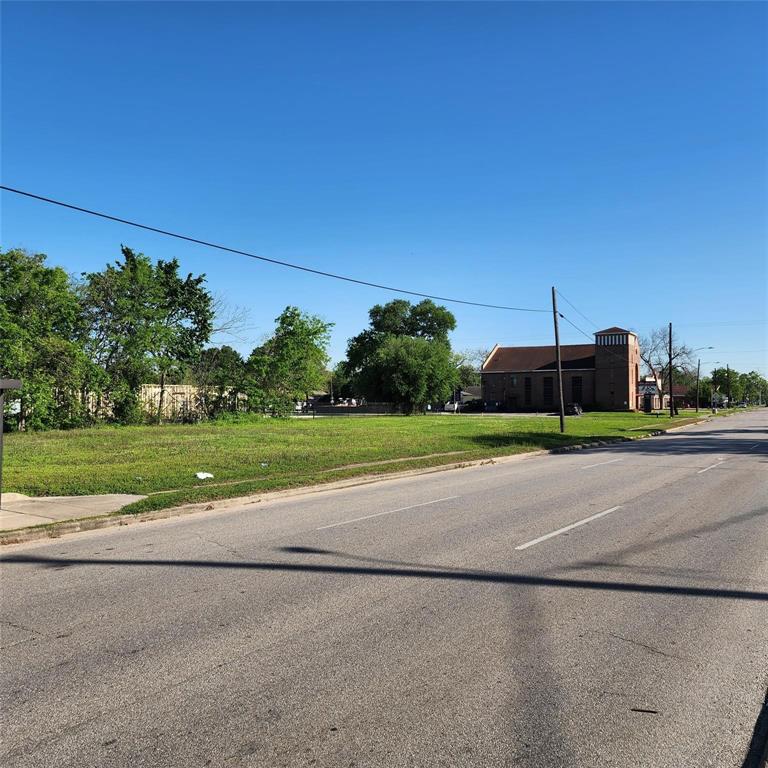 2400 Lockwood Drive