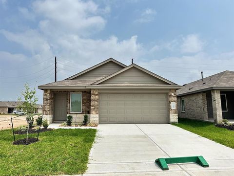 Single Family Residence in Spring TX 5603 Simcrest Grove Drive.jpg