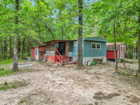 Photo of 479 S Settlers Way, Trinity, TX 75862 (MLS # 96578662)