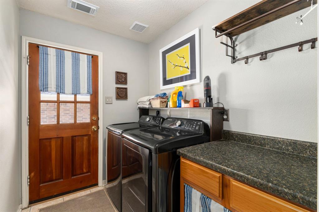 2140 N Berlin Road, Brenham, Texas image 17
