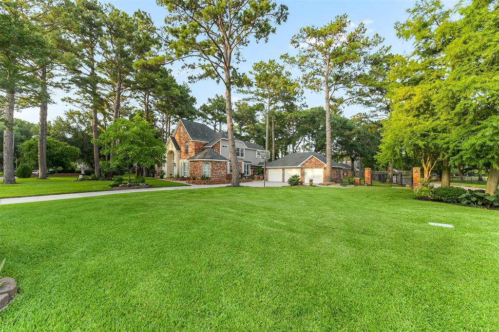 15912 Rosethorn Court