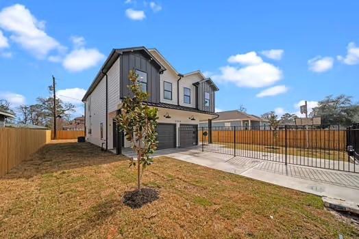 8120 Colonial Lane
