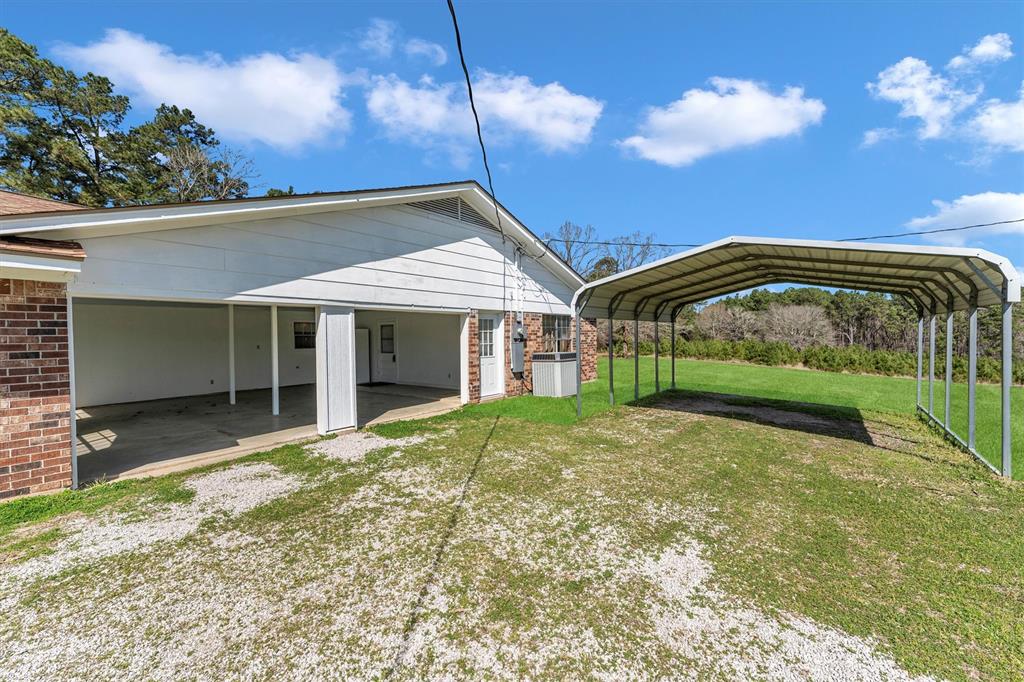 70 Paul Dixon Road, Huntsville, Texas image 33
