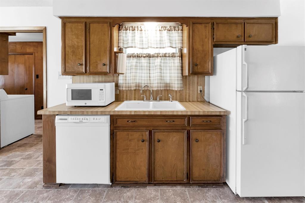70 Paul Dixon Road, Huntsville, Texas image 12