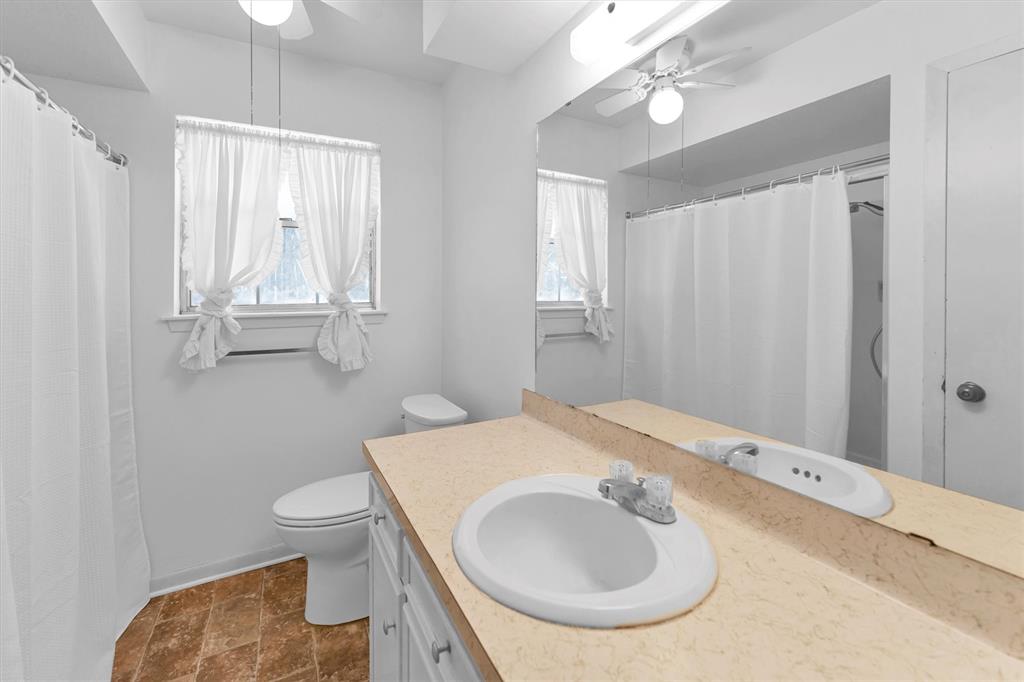 70 Paul Dixon Road, Huntsville, Texas image 23