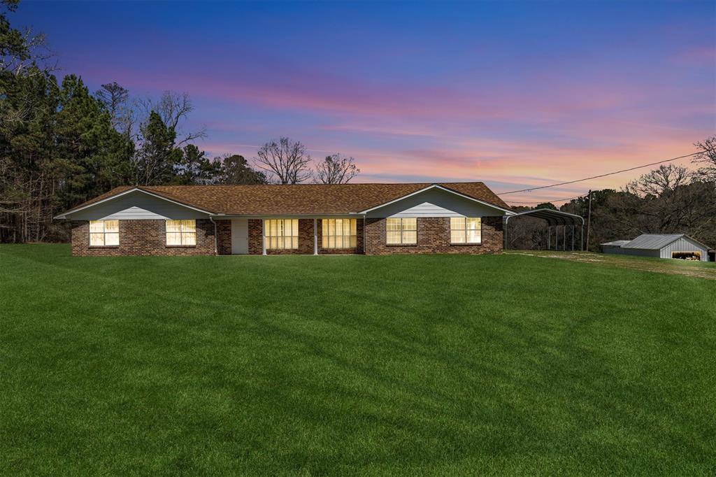 70 Paul Dixon Road, Huntsville, Texas image 1