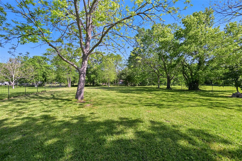 2480 W Shane Street, Alvin, Texas image 24