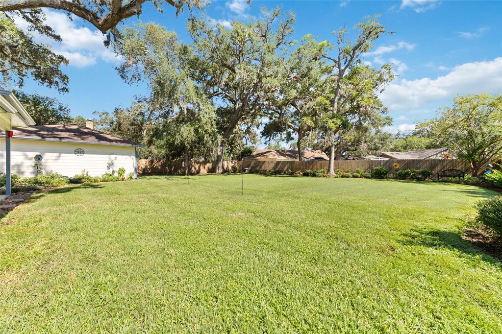 132 Arrowwood Street, Lake Jackson, Texas image 25