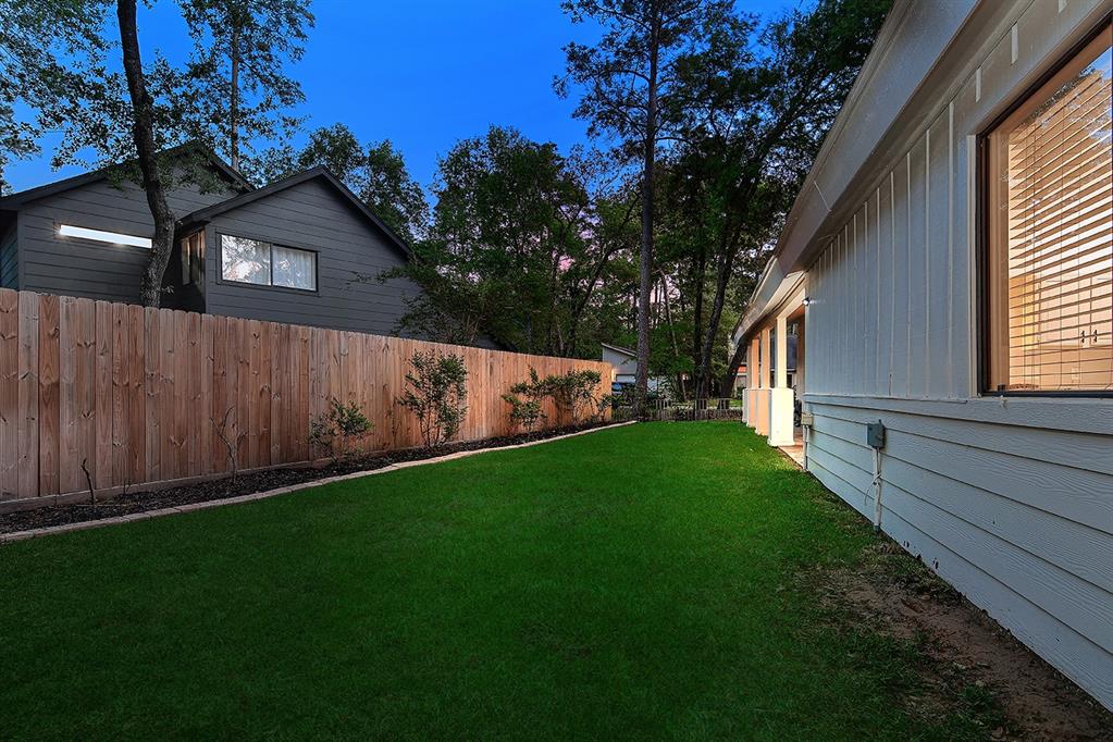 4 Hedgebell Court, The Woodlands, Texas image 22