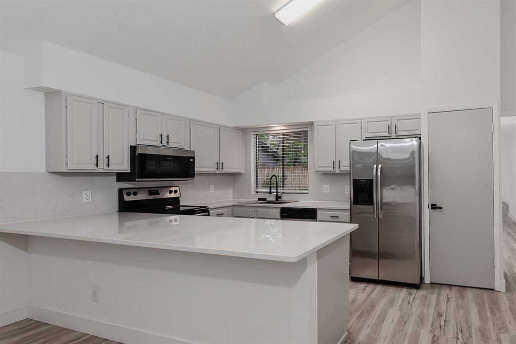 4 Hedgebell Court, The Woodlands, Texas image 11