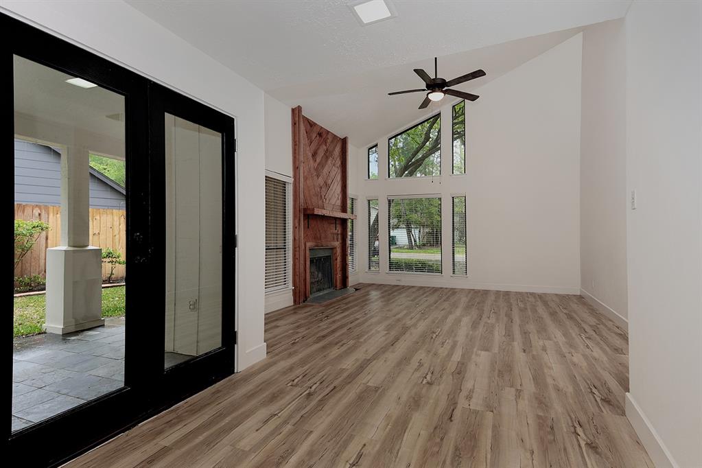 4 Hedgebell Court, The Woodlands, Texas image 5
