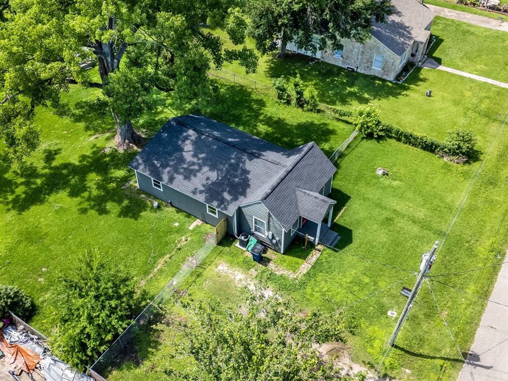 1011 N Arcola Street, Angleton, Texas image 17