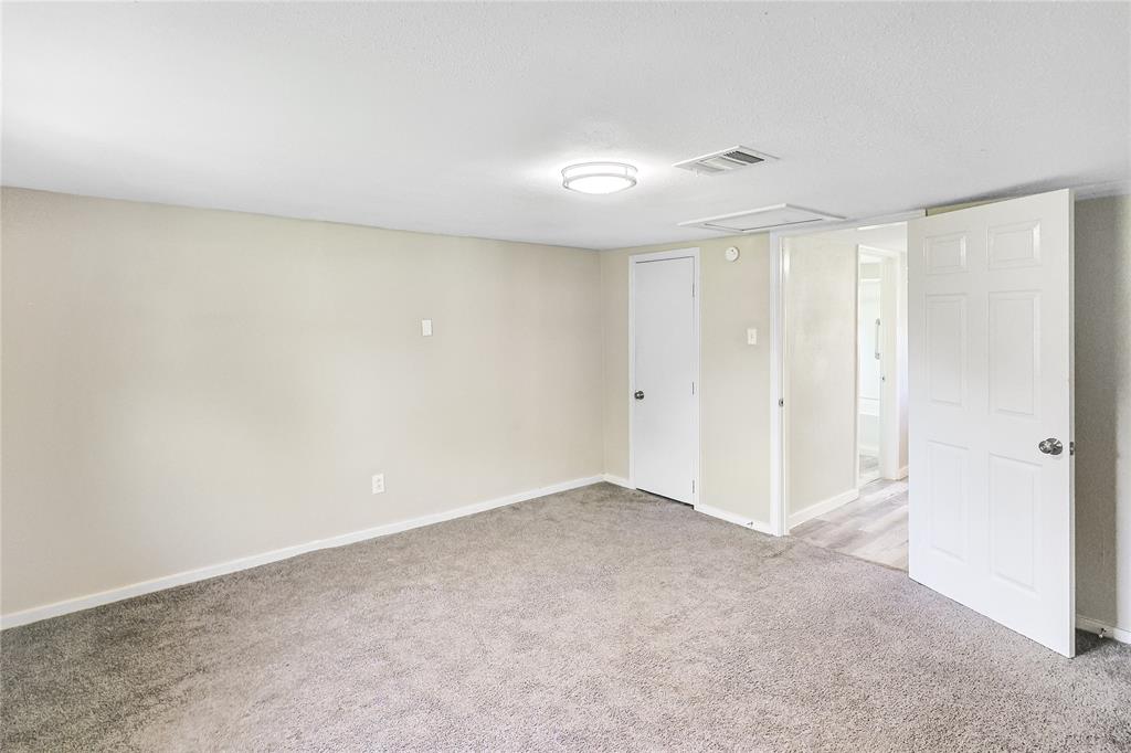 1011 N Arcola Street, Angleton, Texas image 10
