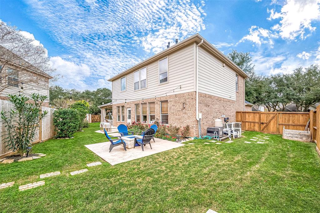 2931 Five Oaks Drive, Missouri City, Texas image 16