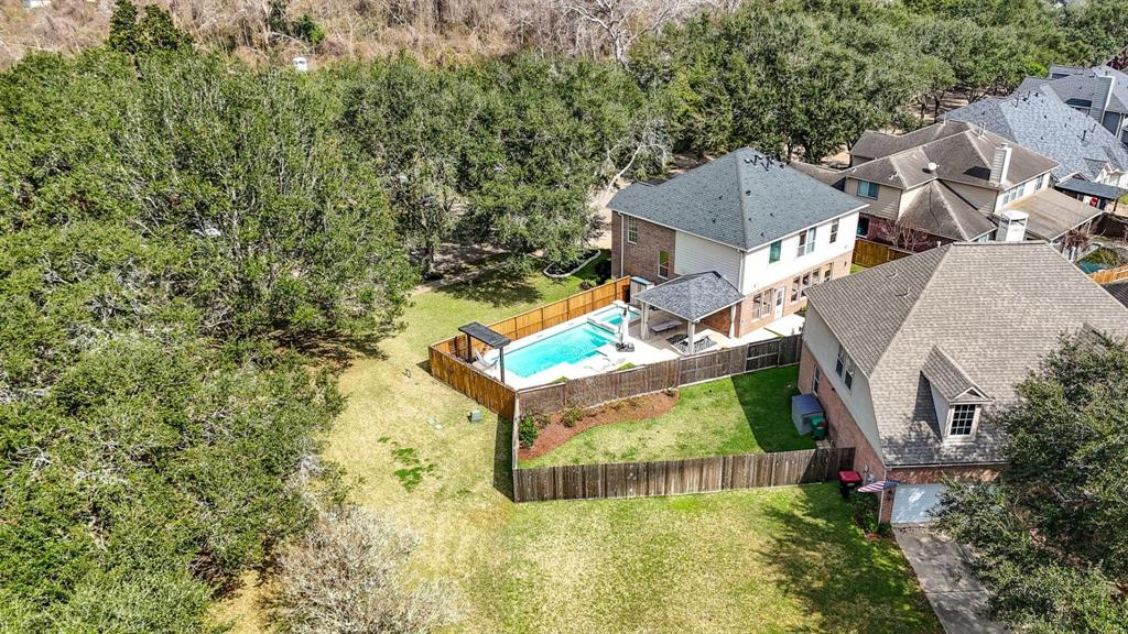 2931 Five Oaks Drive, Missouri City, Texas image 17