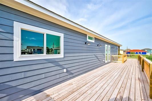 128 Jewel Street Drive, Crystal Beach, Texas image 11