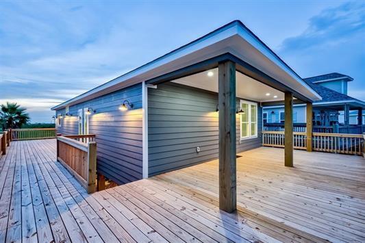 128 Jewel Street Drive, Crystal Beach, Texas image 13