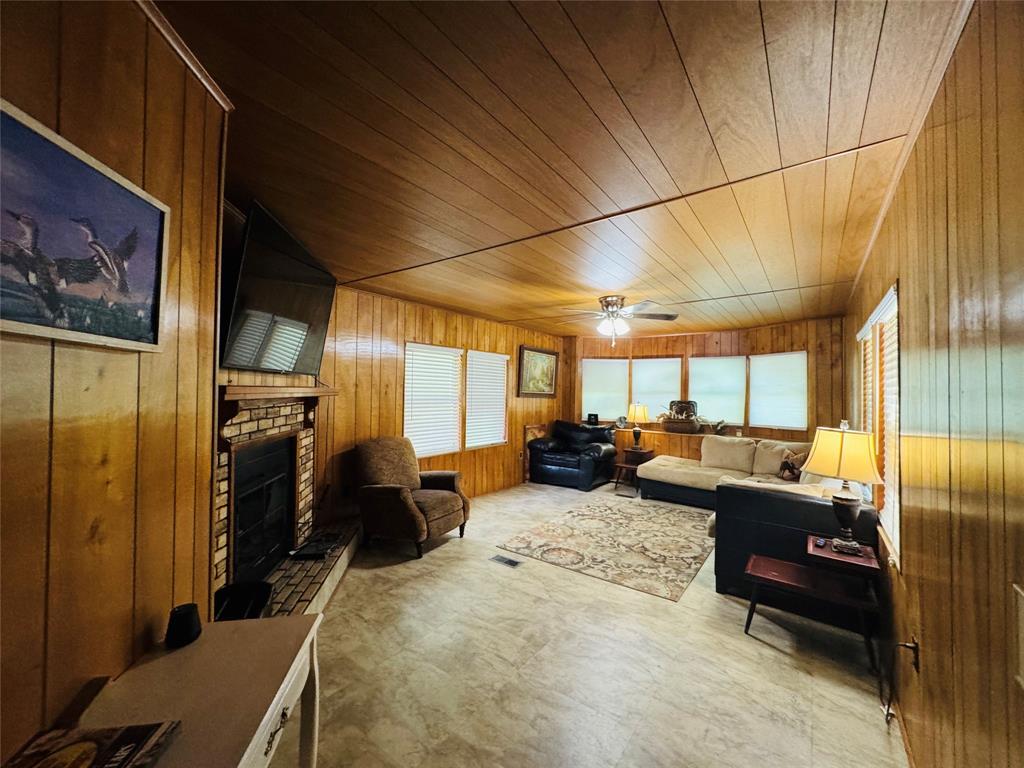 193 Apache Drive