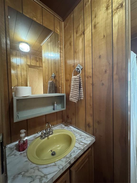 193 Apache Drive, Hemphill, Texas image 31