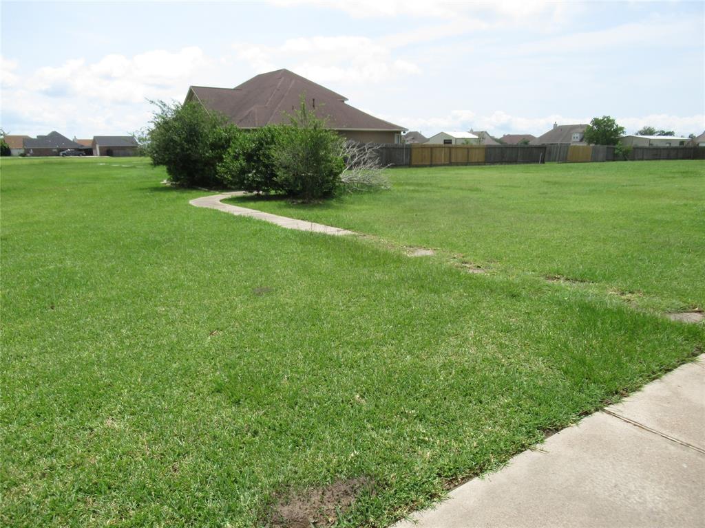 4210 Majestic Drive, Baytown, Texas image 4