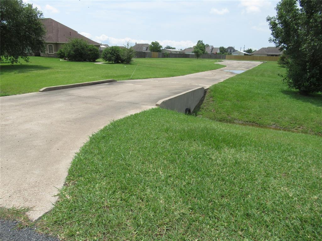 4210 Majestic Drive, Baytown, Texas image 5
