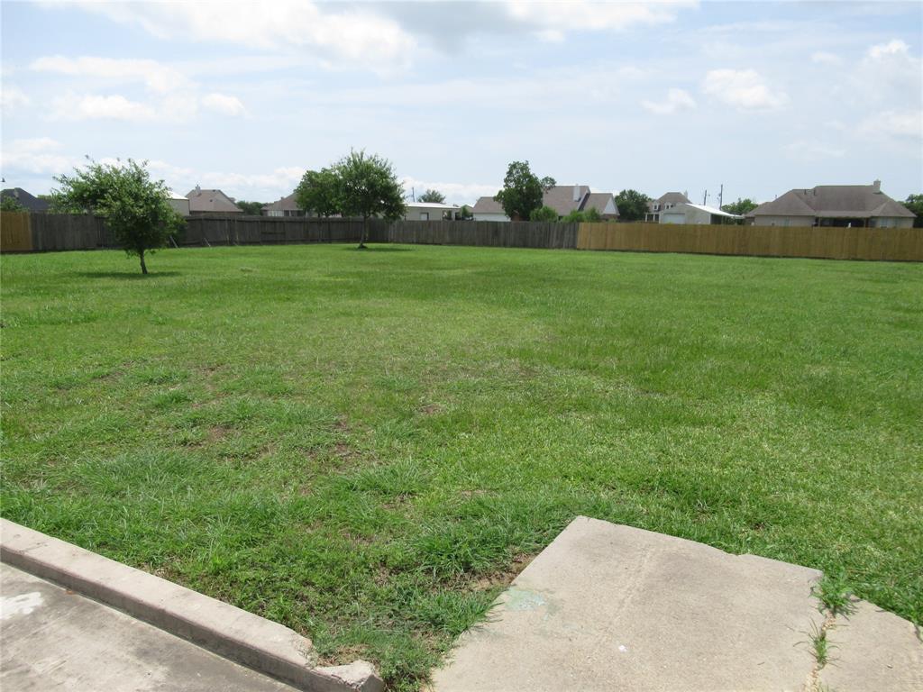 4210 Majestic Drive, Baytown, Texas image 7
