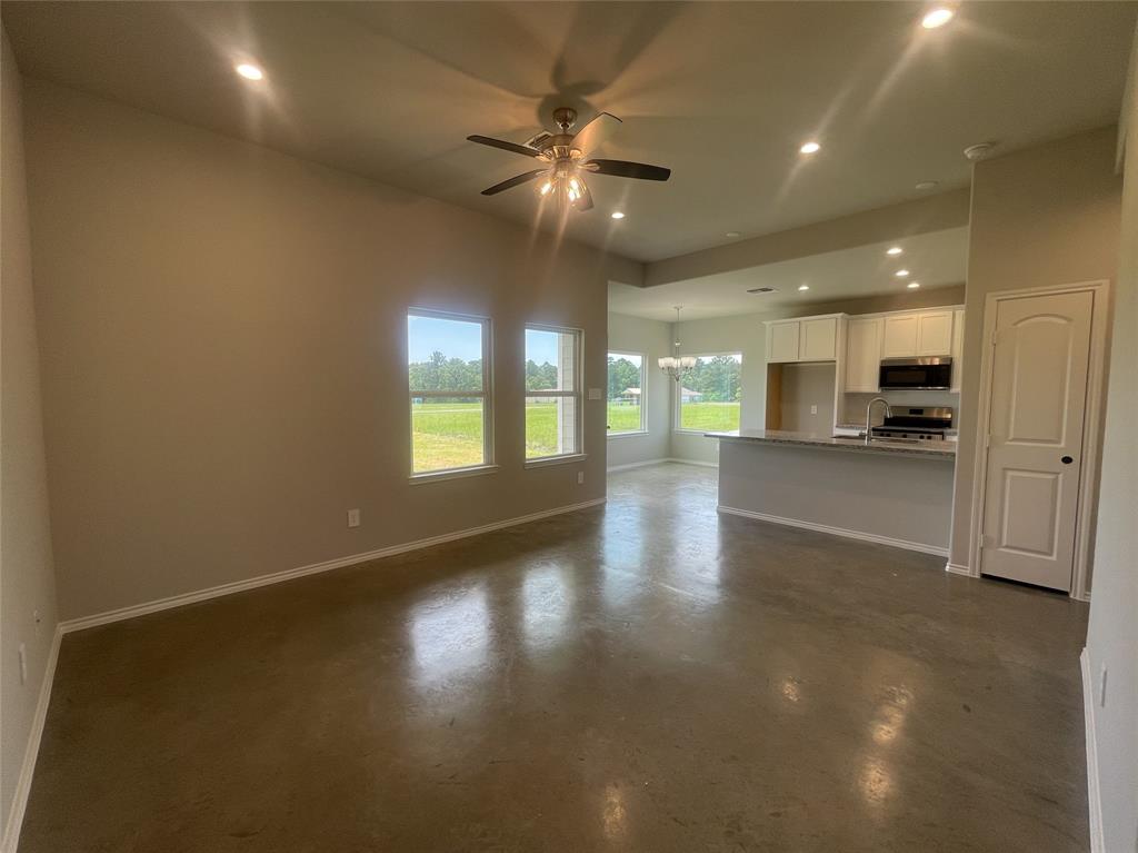 6 Greenway Drive, Trinity, Texas image 3