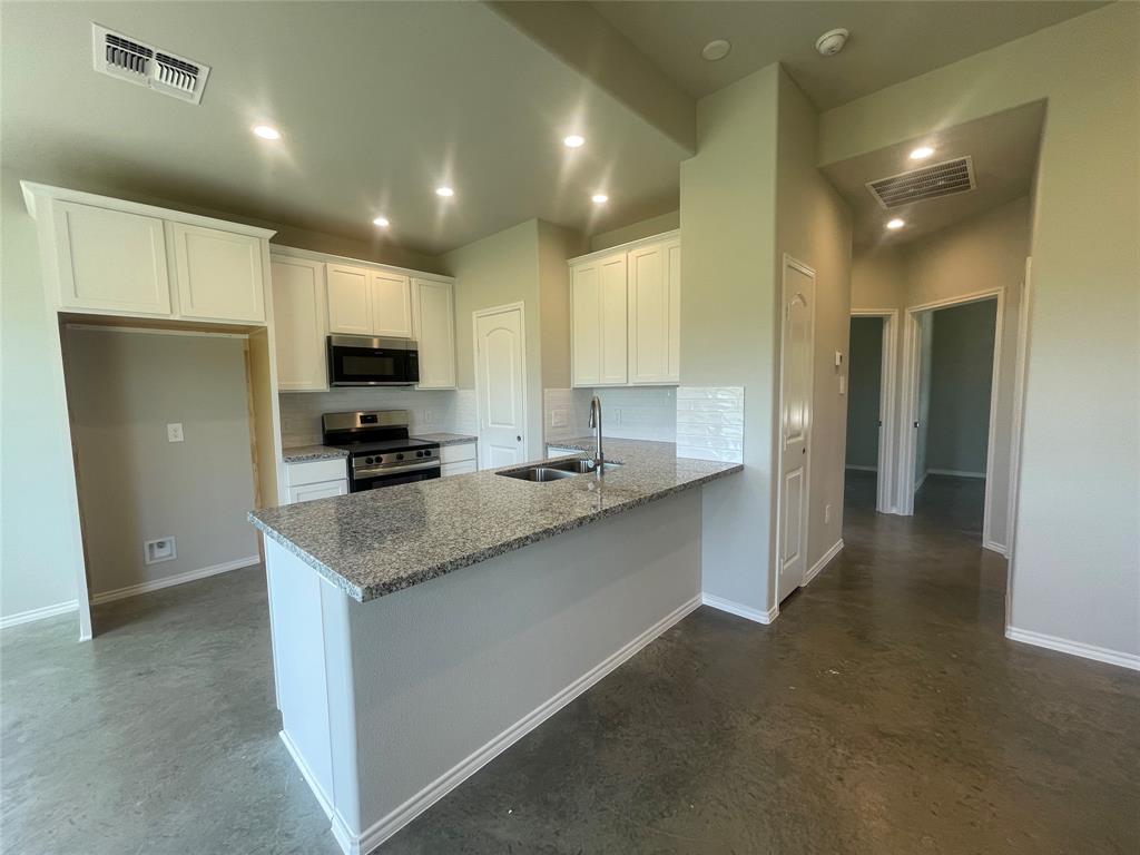 6 Greenway Drive, Trinity, Texas image 5