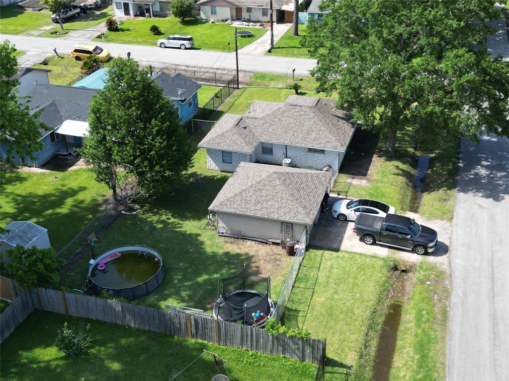8038 Woodlyn Road, Houston, Texas image 15