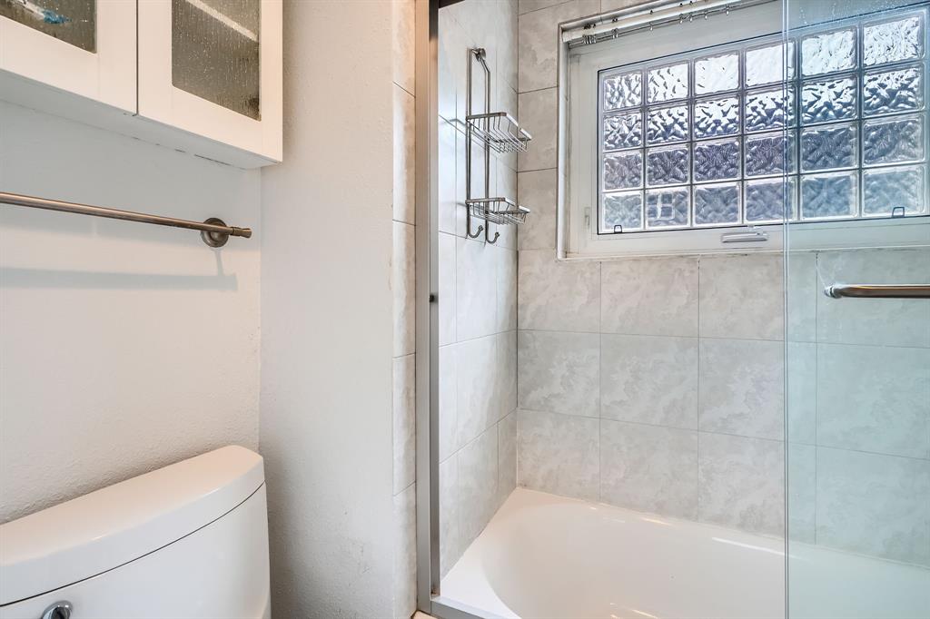 6008 Inwood Drive, Houston, Texas image 11