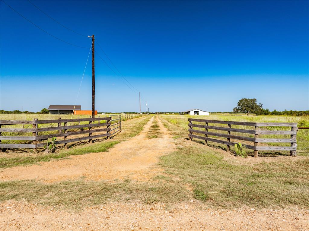 1970 Hwy 159, Fayetteville, Texas image 2