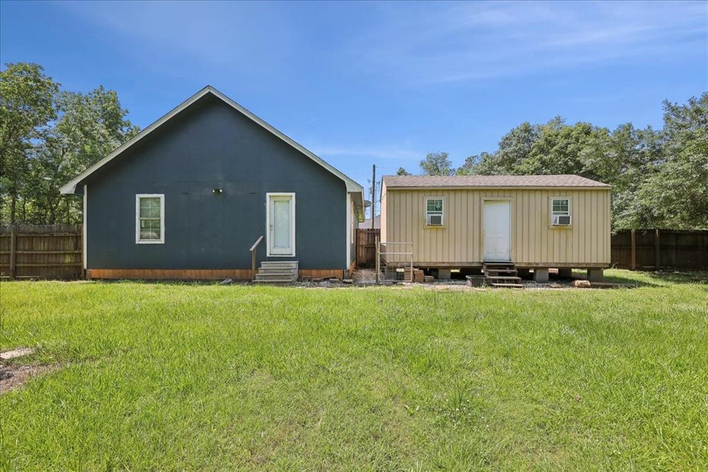 664 W Tram Road, Vidor, Texas image 13