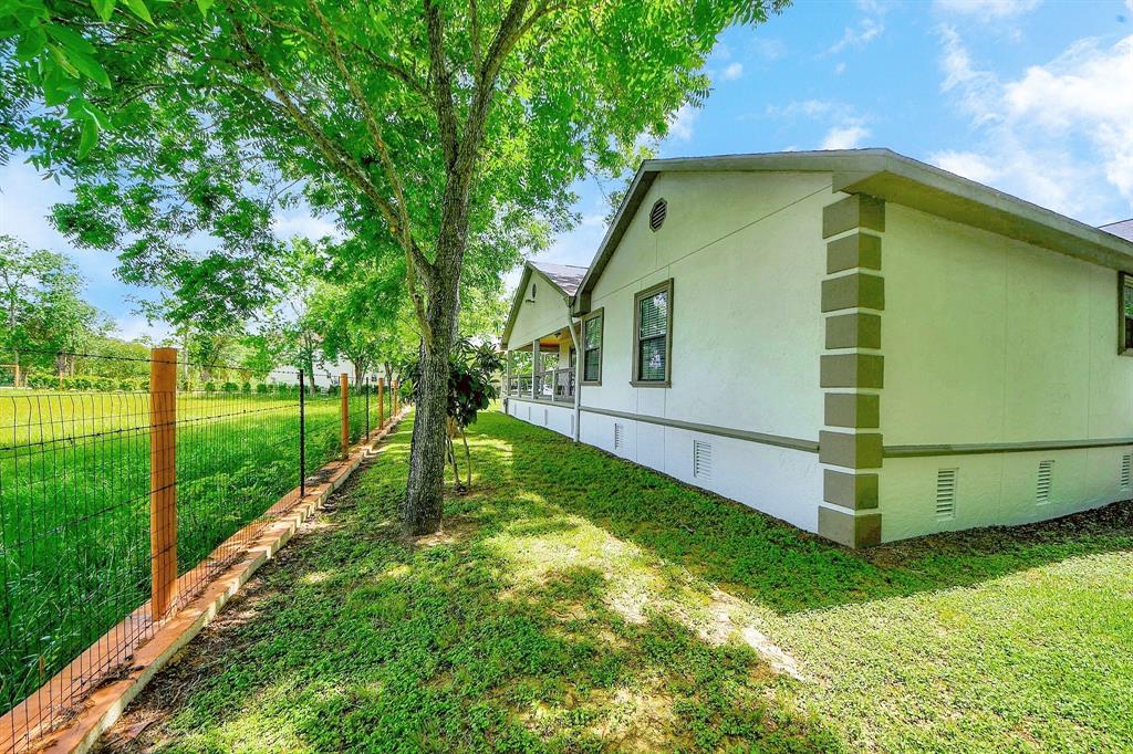 9731 Hadden Road, Baytown, Texas image 6