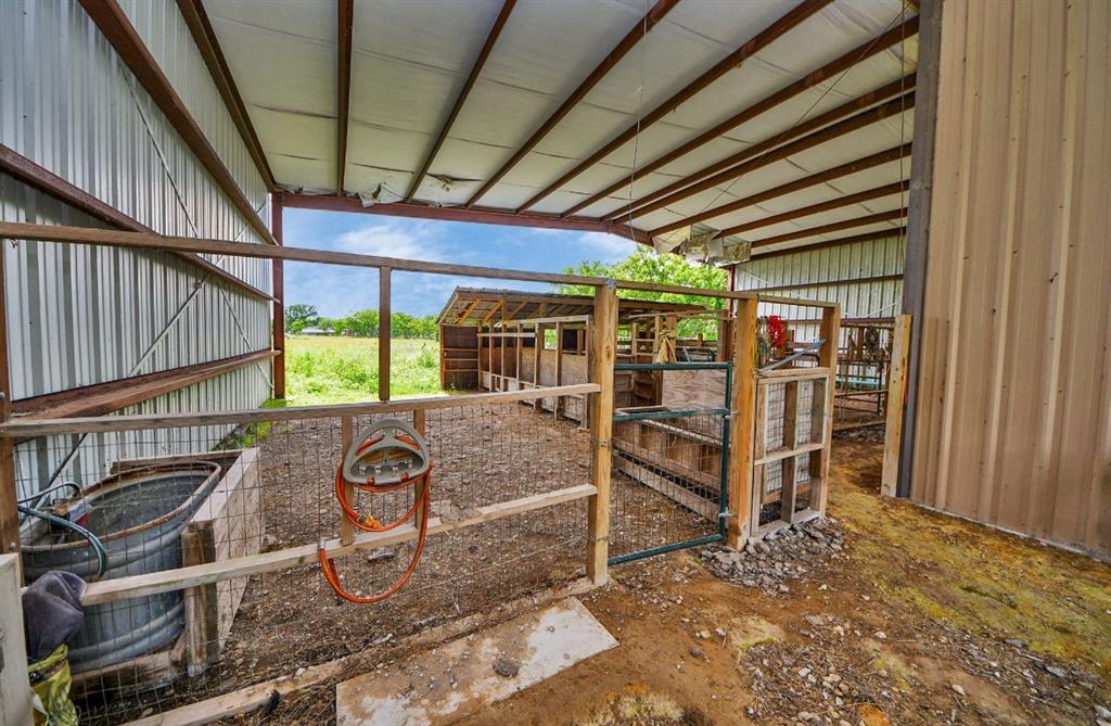9731 Hadden Road, Baytown, Texas image 9