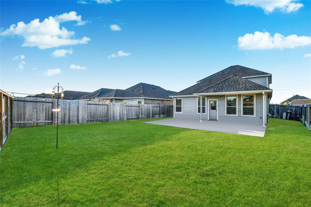 7419 French Quarter Court, Fulshear, Texas image 32