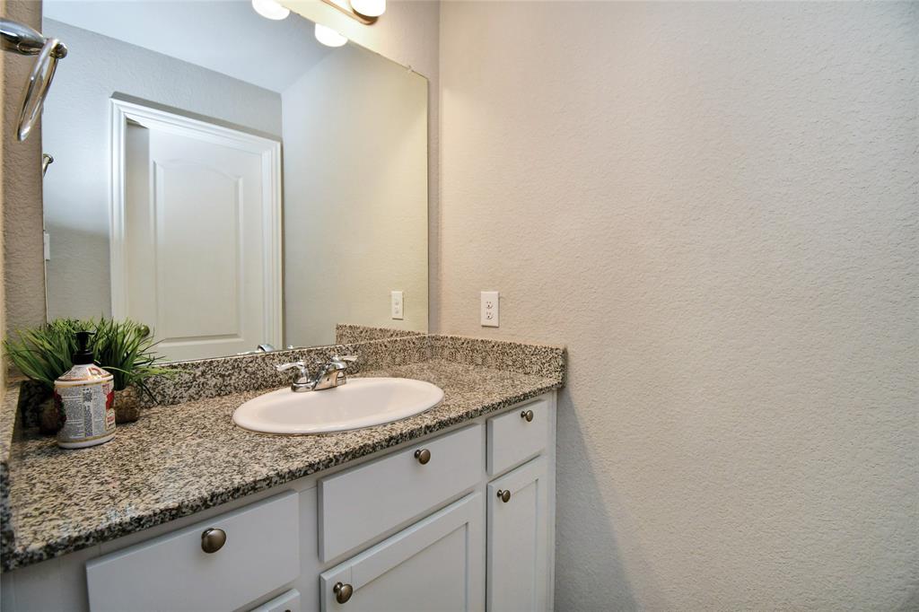 7419 French Quarter Court, Fulshear, Texas image 24