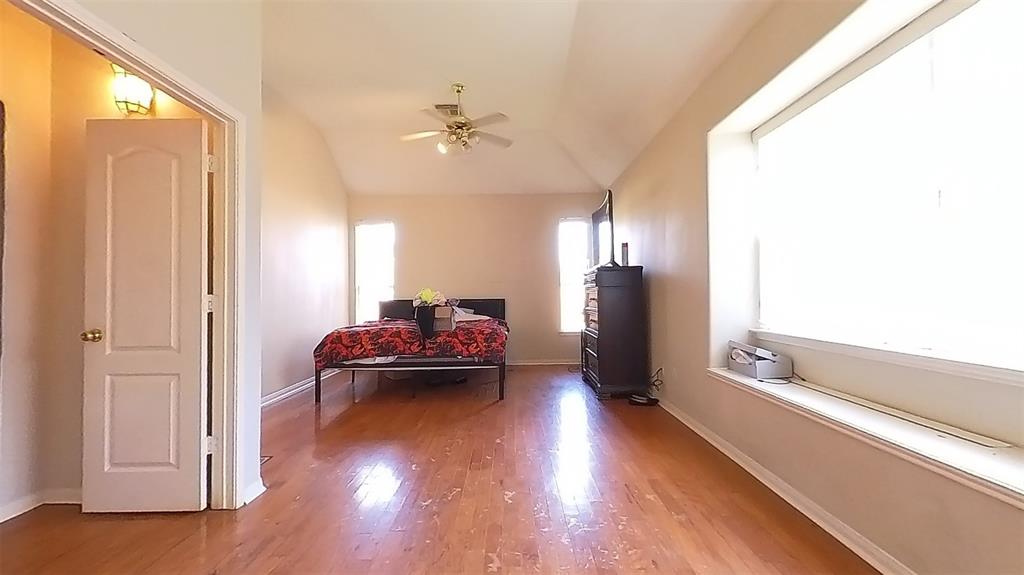 131 Annes Way Way, Stafford, Texas image 18