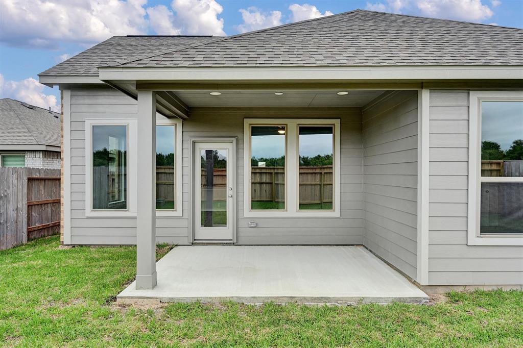 746 Mockingbird Passage, Beasley, Texas image 31