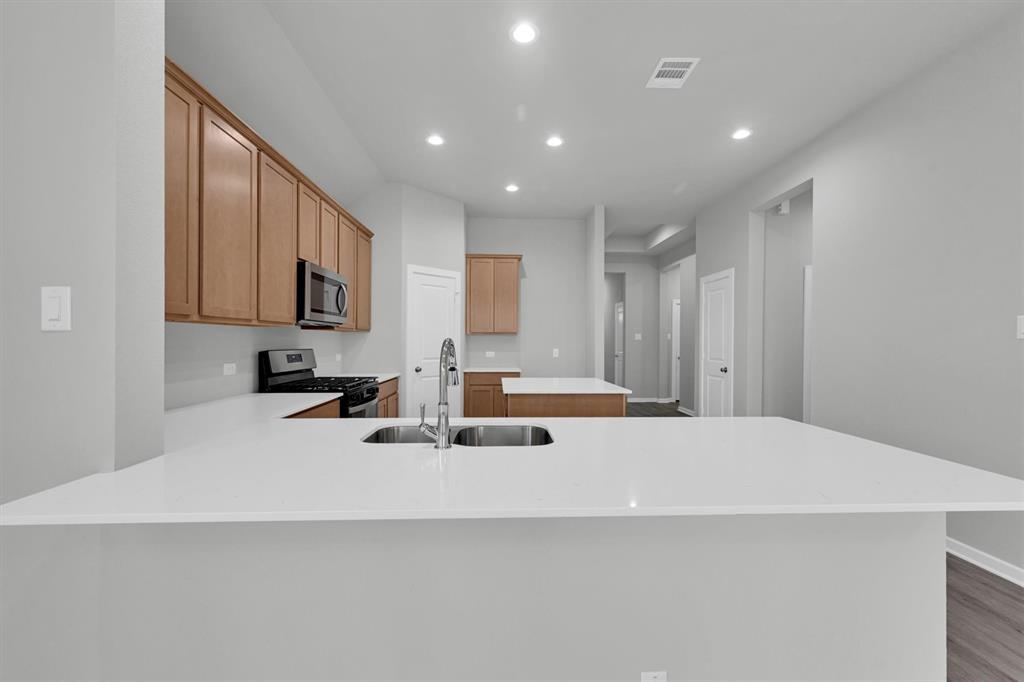 746 Mockingbird Passage, Beasley, Texas image 13