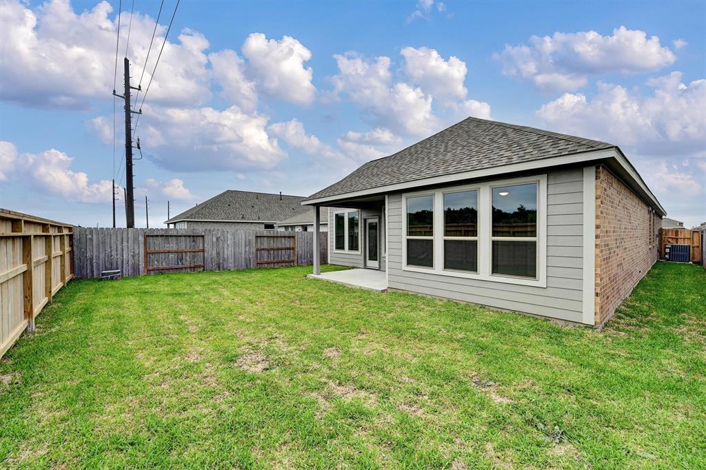 746 Mockingbird Passage, Beasley, Texas image 27