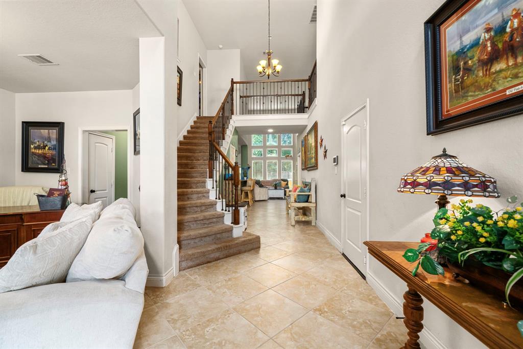 118 N Greatwood Glen Place