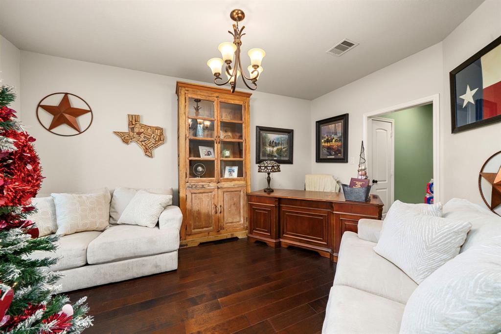 118 N Greatwood Glen Place