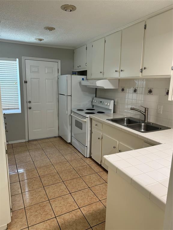 11609 Chimney Rock Road B