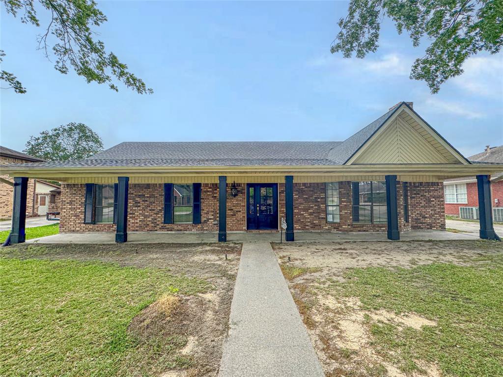 708 S 5th 1/2 Street, Nederland, Texas image 1