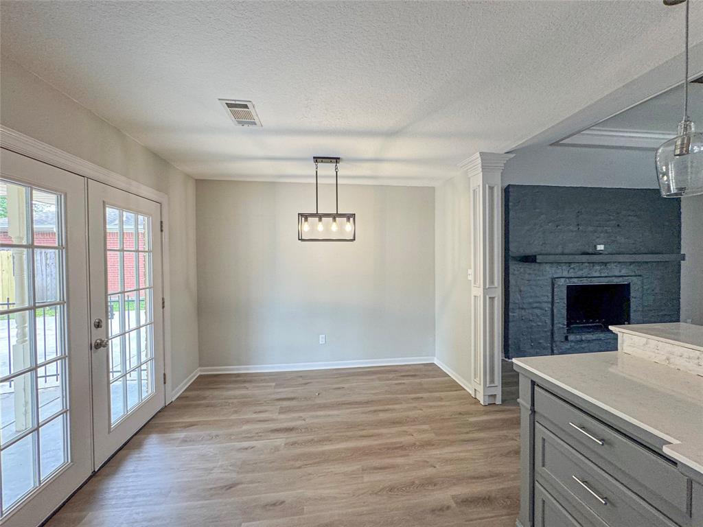 708 S 5th 1/2 Street, Nederland, Texas image 3