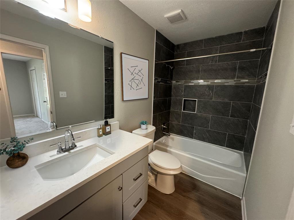 708 S 5th 1/2 Street, Nederland, Texas image 17